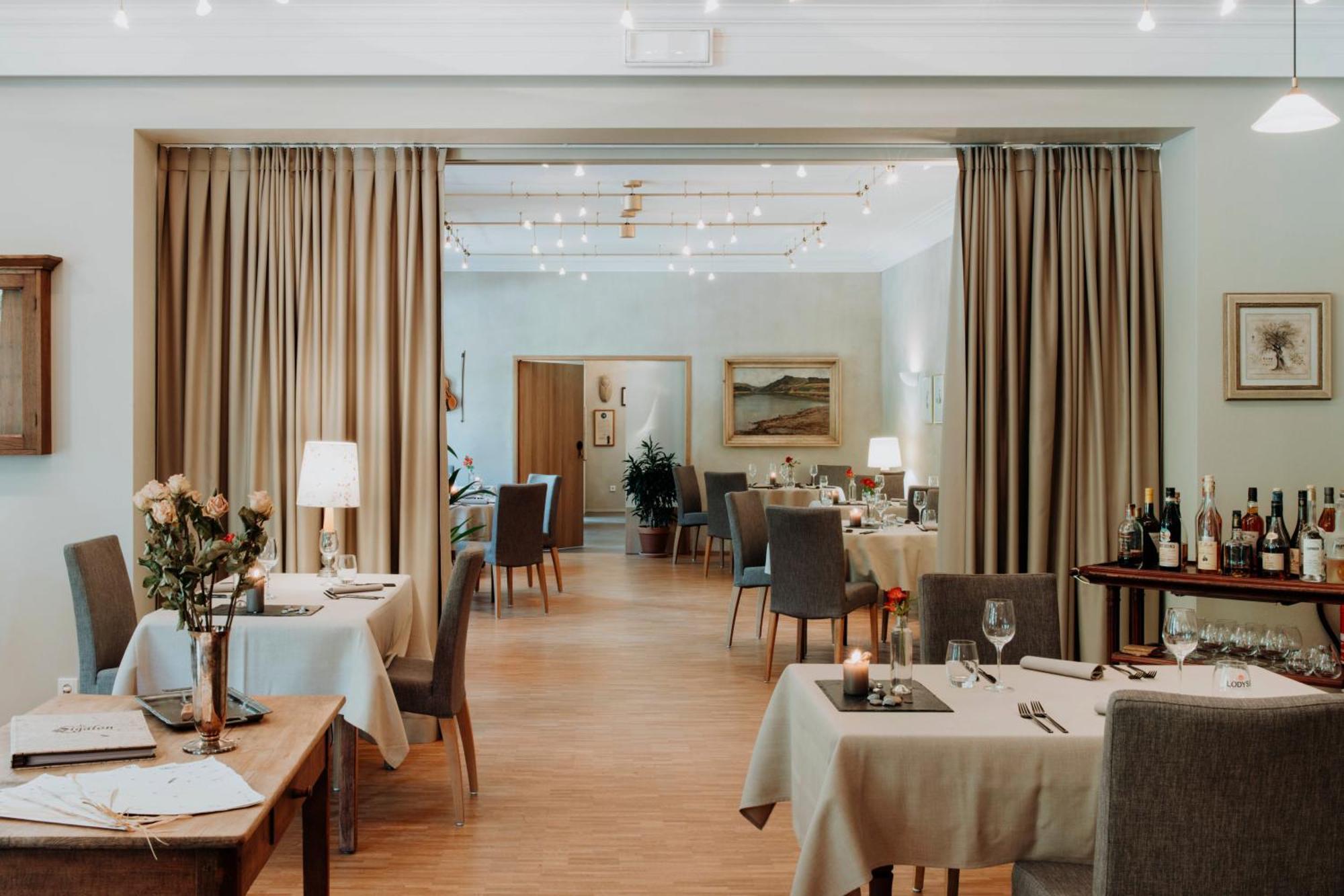 Hotel Restaurant Le Cigalon Waldbillig Esterno foto